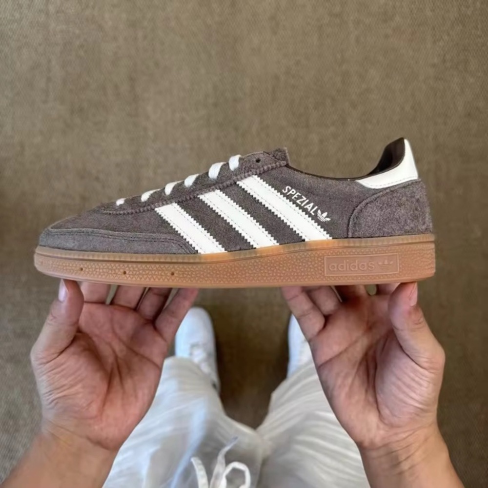 Adidas Spezial Sneakers – Brown Suede / Gum Sole (Women’s Size 9) - Picture 4 of 8